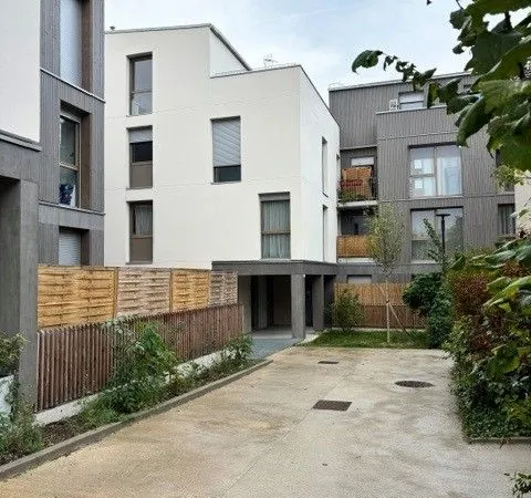 T4 neuf 76,84 m² avec loggia - PSLA - Montreuil (93)