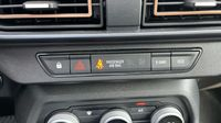 Dacia Jogger 1.6 hybrid 140ch Extreme 7 places -24 — photo 27