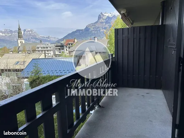 Studio 1 pièce 28 m²