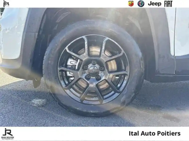Jeep Renegade 1.3 turbo t4 190ch phev 4xe upland bva6 eawd — photo 11