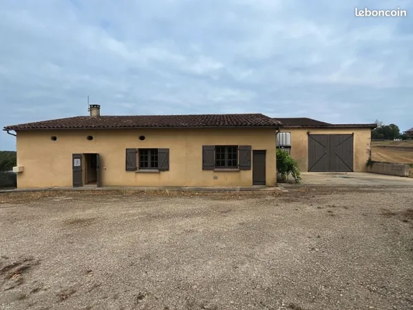 Maison 4 pièces 793 m²