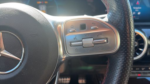 Mercedes Classe A 200 d 150 8G-Tronic - AMG Line – 2019 – 101356 km – Diesel – Boîte Automatique — photo 9