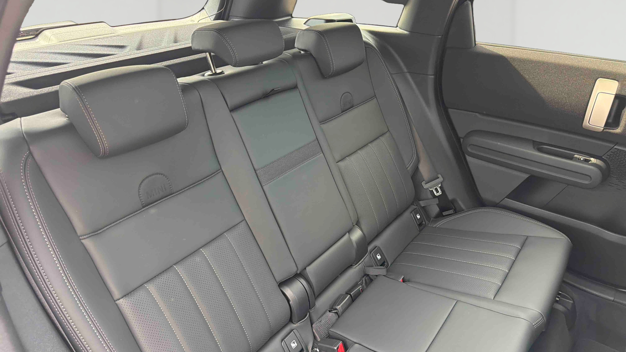 Mini Countryman S ALL4 — photo 26