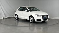 Audi A1 Sportback 1.0 TFSI 82ch Ambiente — photo 3