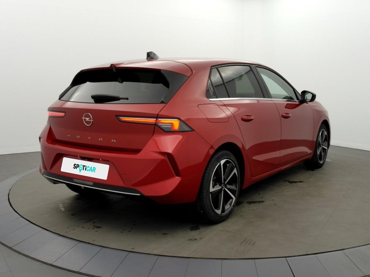 Opel Astra 1.2 turbo 130 ch bvm6 elegance — photo 5