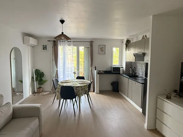 Studio 1 pièce 30 m²