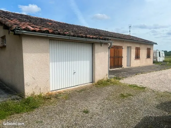 Rare sur le secteur : Charmante maison de campagne de 90 m² sur environ 2 hectares