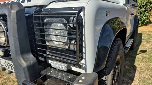 Land Rover Defender 90 2.2 TDCi 122 4WD - SE – 2012 – 134095 km – Diesel – Boîte Manuelle — photo 11