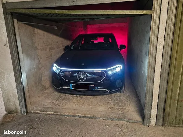 Box garage