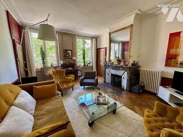 Duplex 8 pièces 222 m²