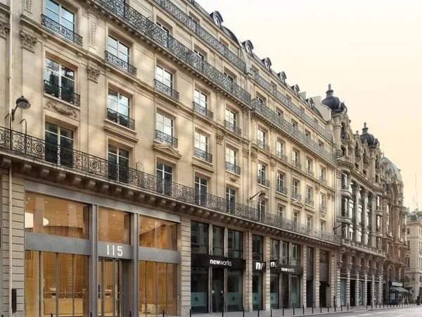 Bureaux 1470 m²