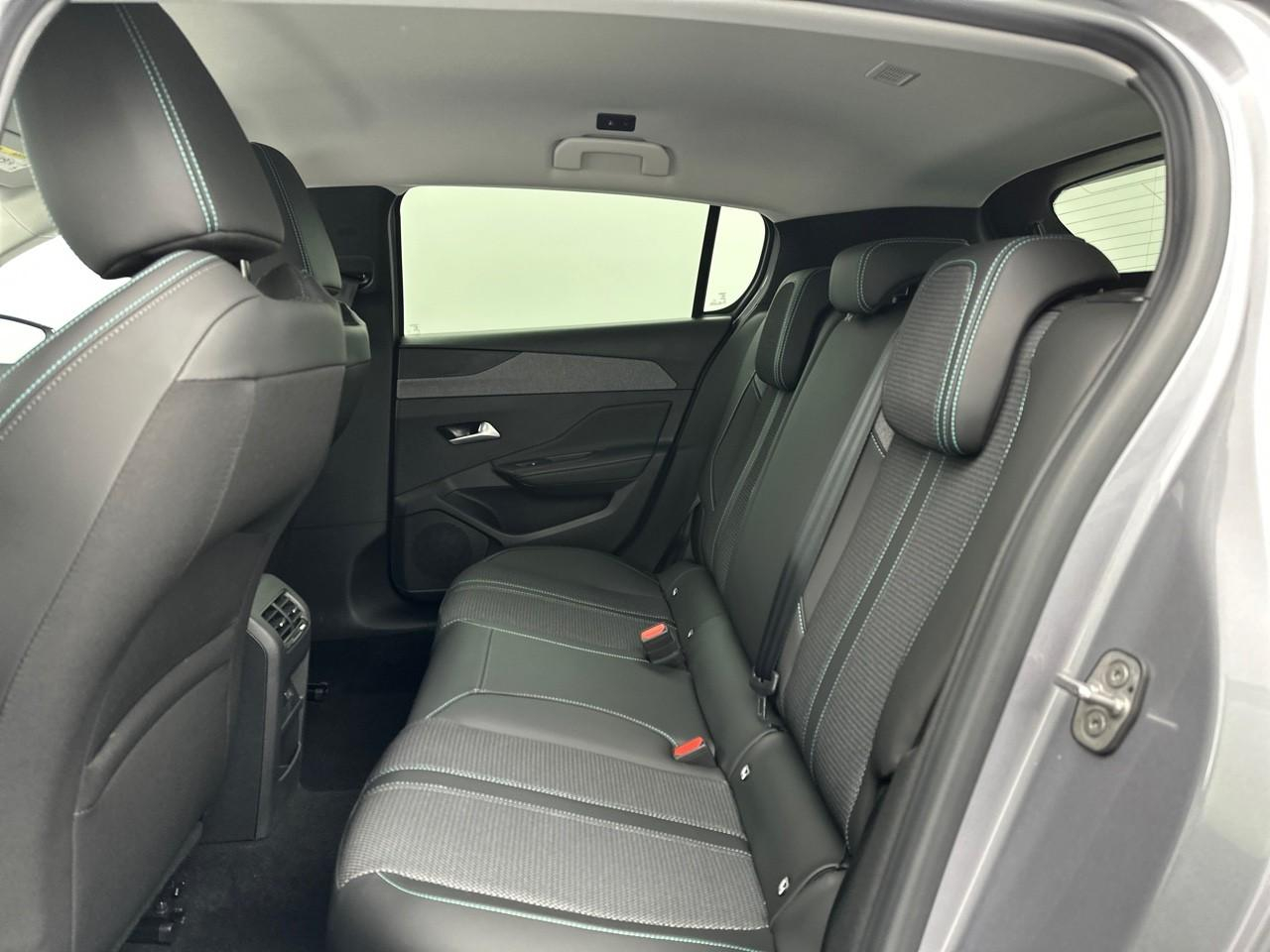 Peugeot 308 bluehdi 130ch s&s eat8 allure — photo 11