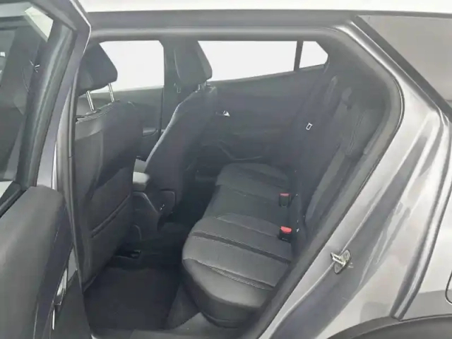 Peugeot 2008 puretech 130 s&amp;s eat8 — photo 12