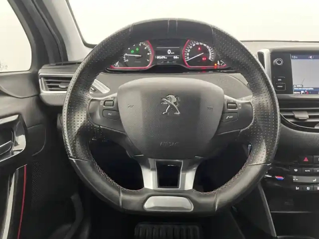 Peugeot 2008 puretech 130ch s&amp;s bvm6 — photo 257