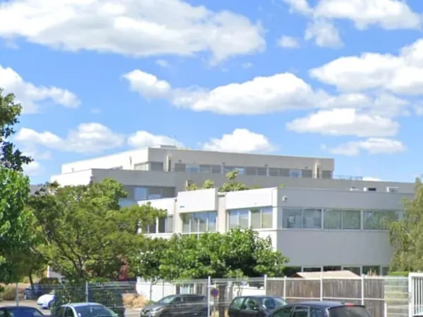 Bureaux 76 m²