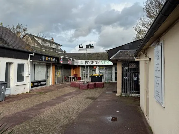 Vends murs commerciaux