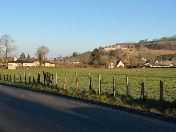 Terrain 680 m²