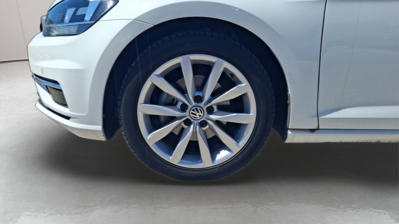 Volkswagen Golf 1.5 TSI 130 EVO BVM6 — photo 14