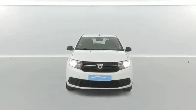 Dacia Sandero sce 75 — photo 9