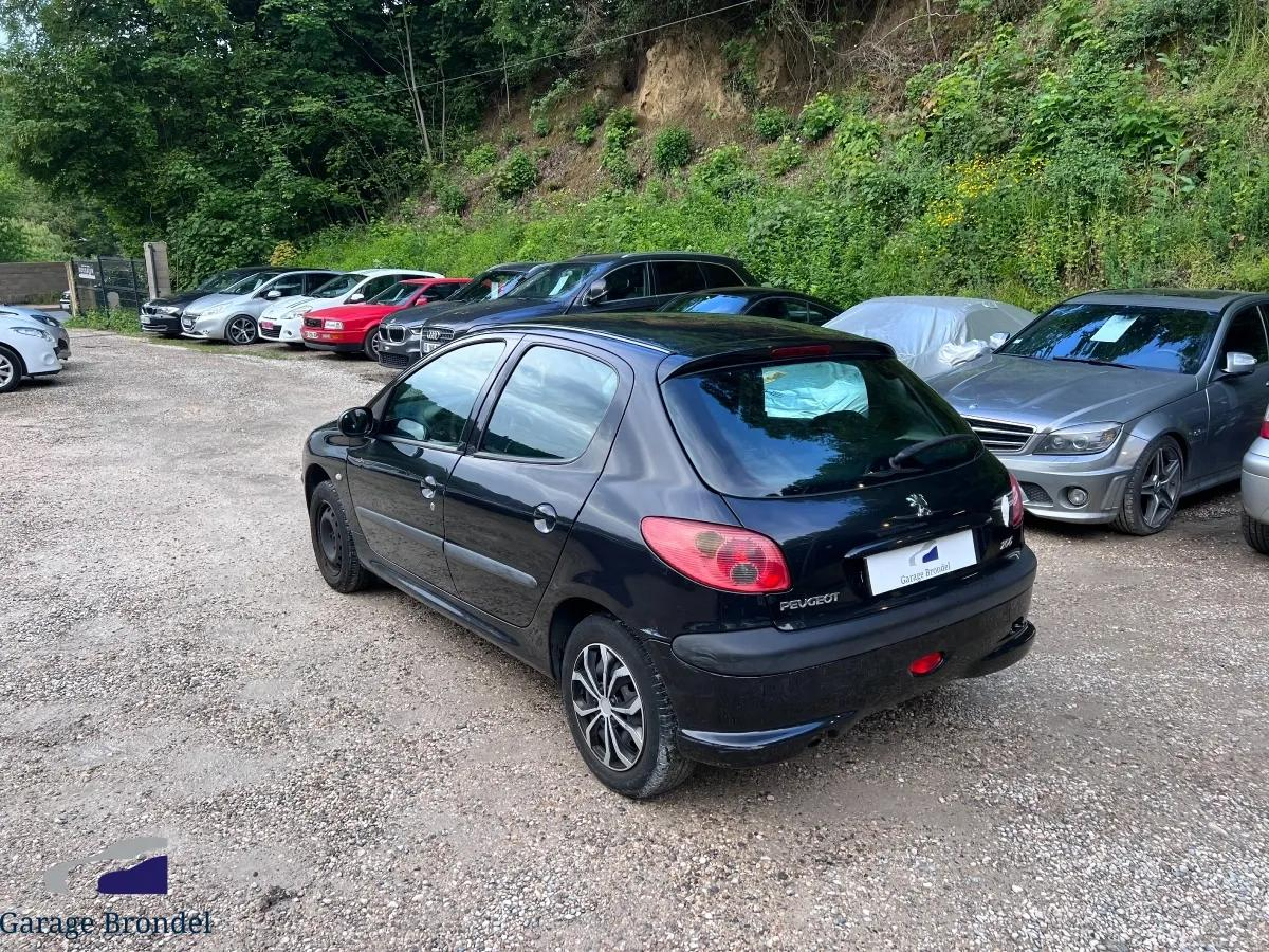 Peugeot 206 occasion - Essence - 2004 - 190 000 km - 3 400 € - Sathonay-Camp (Rhône) 992786245195 — photo 3
