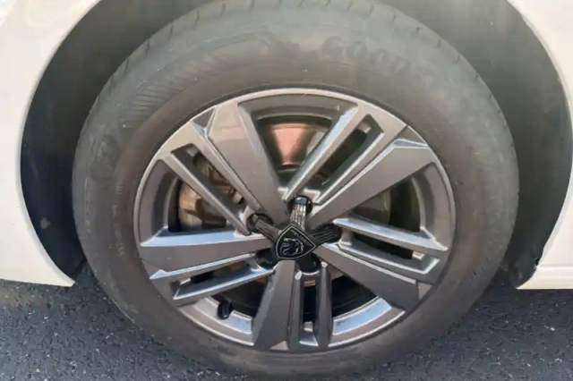 Peugeot 308 sw bluehdi 130ch s&amp;s eat8 — photo 15