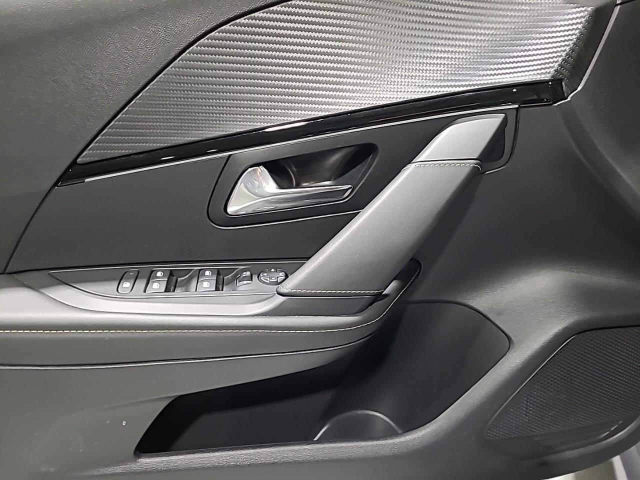 Peugeot 208 electrique 50 kwh 136ch gt — photo 29