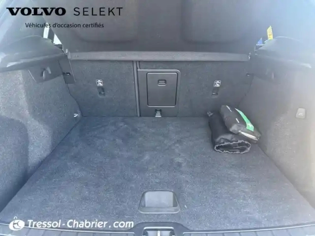 Volvo Xc40 t4 recharge 129+82 ch dct7 ultimate — photo 8