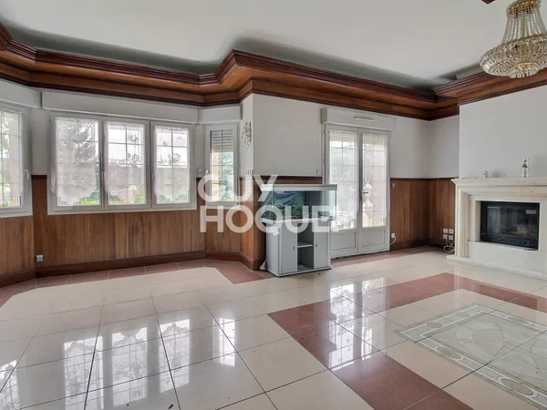 Maison à vendre de 7 pièces de 210 m²