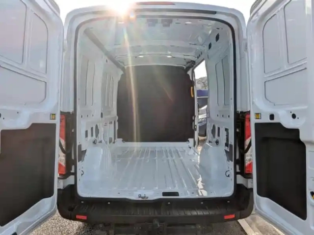 Ford Transit 2t fg t350 l2h2 2.0 ecoblue 170ch s&amp;s trail soit 28132 ht — photo 11