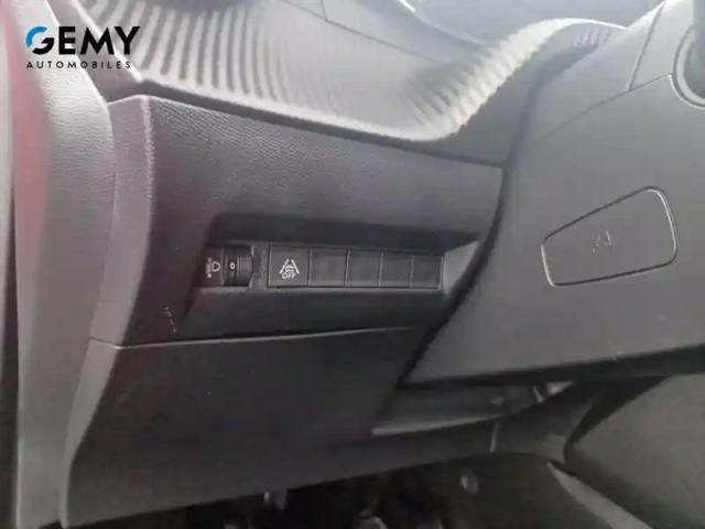 Peugeot 2008 bluehdi 110 s&amp;s bvm6 — photo 32
