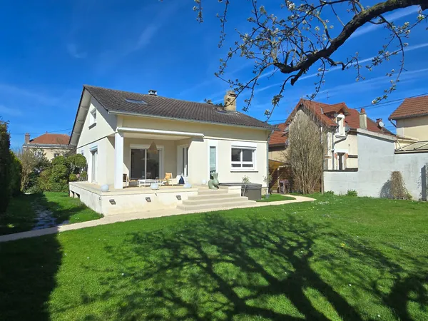 Maison 6 pièces 146 m²