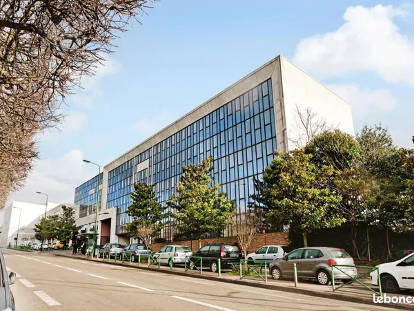 Bureaux 324 m²