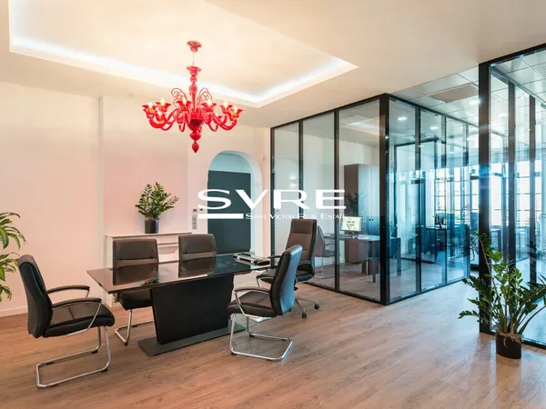 Local professionnel 120 m²