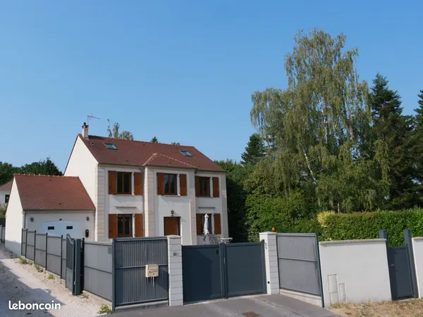 Maison 8 pieces - 205 m2 - auffargis 78610