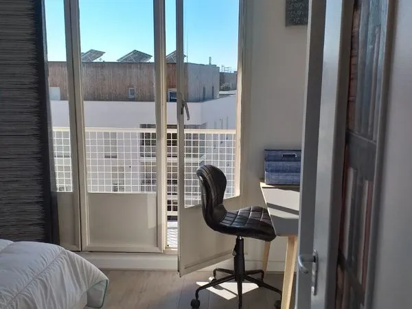 Chambre meublée avec balcon secteur Médipole