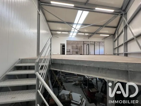 Local d'activité 1 pièce 264 m²