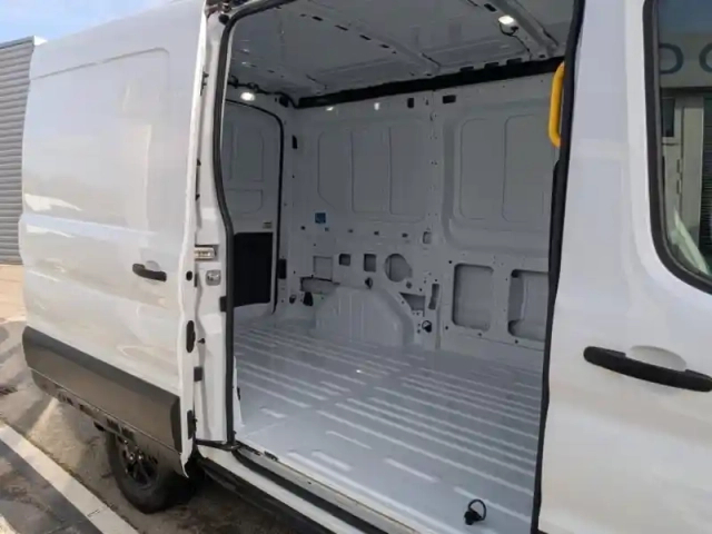 Ford Transit 2t fg t350 l2h2 2.0 ecoblue 170ch s&amp;s trail soit 28132 ht — photo 10