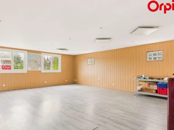 Local commercial 135 m²