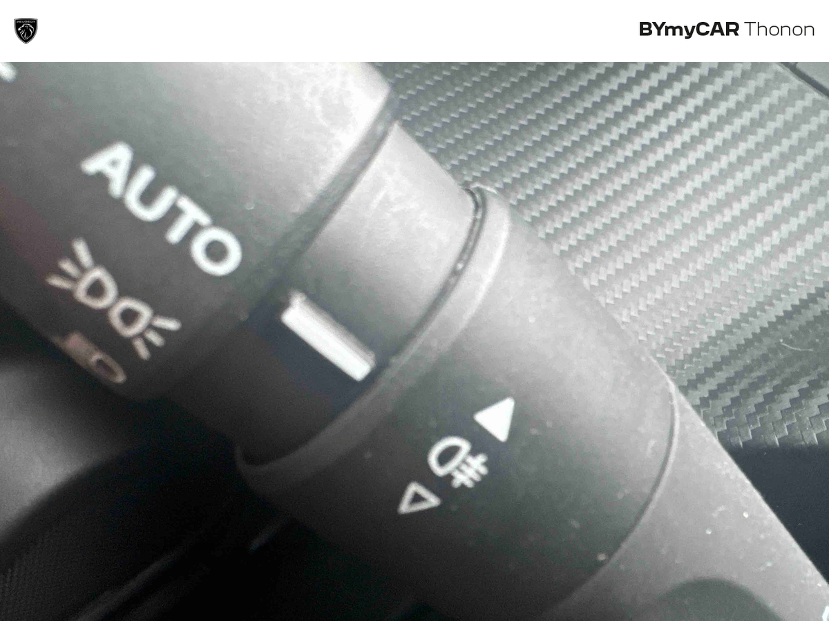 Peugeot 2008 Electrique 136 ch — photo 26