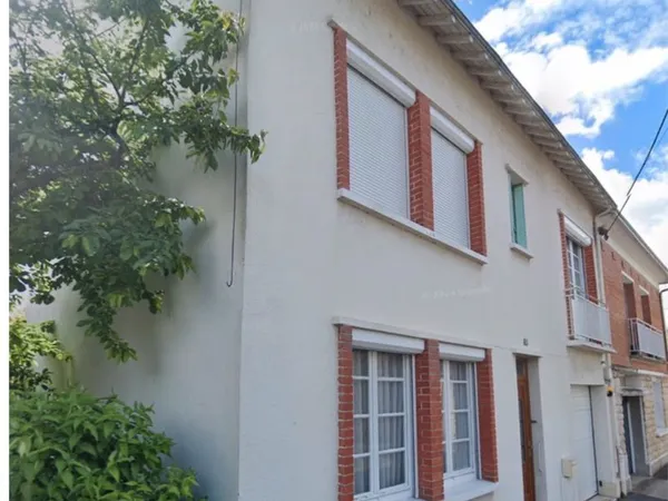 Centre ville MAISON 120 m² Garage jardin