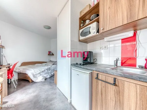 Studio 17 m² meublé