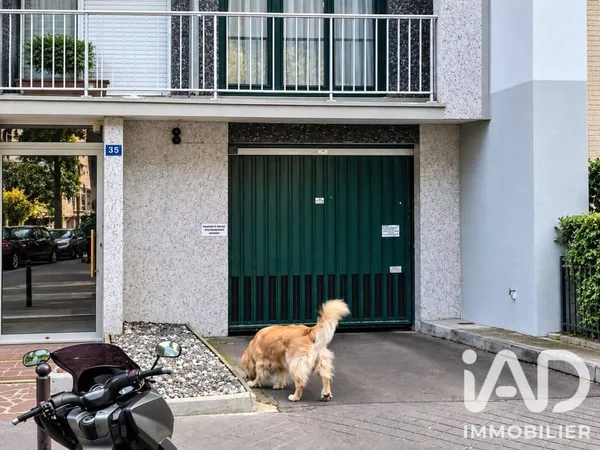 Parking 12 m²