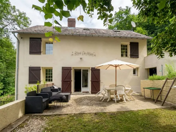 Maison meublée 4 chambres au bord de la Sioule  Nature et ca