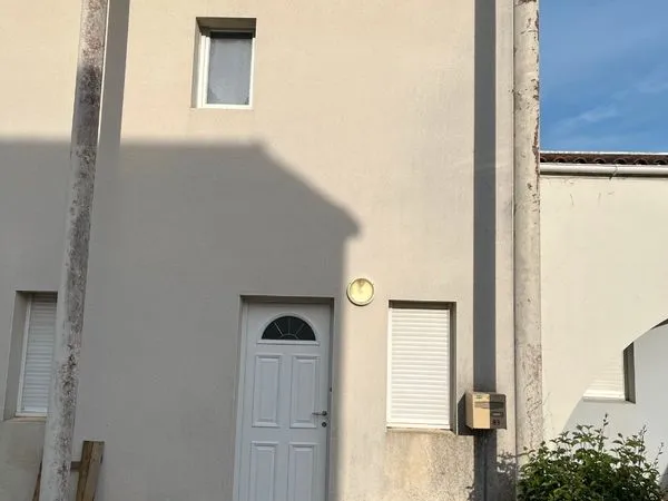 Maison climatisée buxerolles centre avec jardin