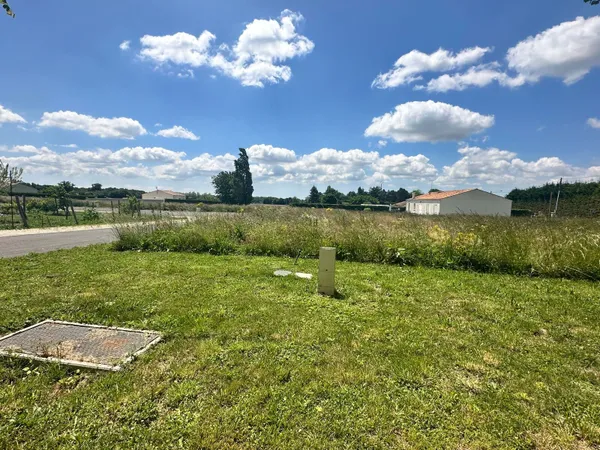 Terrain 621 m²