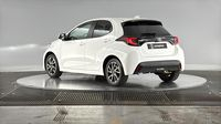 Toyota Yaris 116h Design 5p MY22 — photo 8