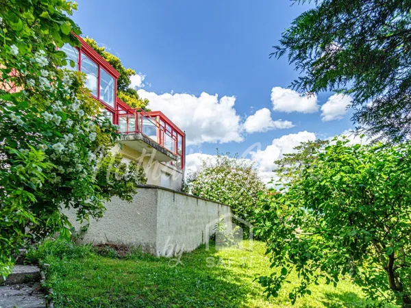 Meulière 1920 rénovée, confortable, vue rare