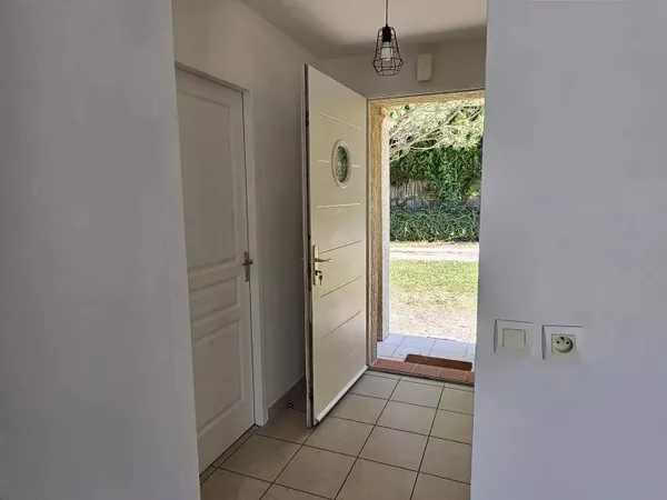MAISON PLAIN PIED TYPE V AVEC JARDIN CLOS