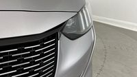 Peugeot 208 1.2 PureTech 130ch S&S GT EAT8 — photo 17