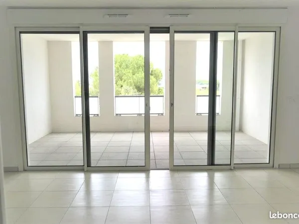 A vendre appartement T3 Montpellier Port Marianne avec terrasse et garage